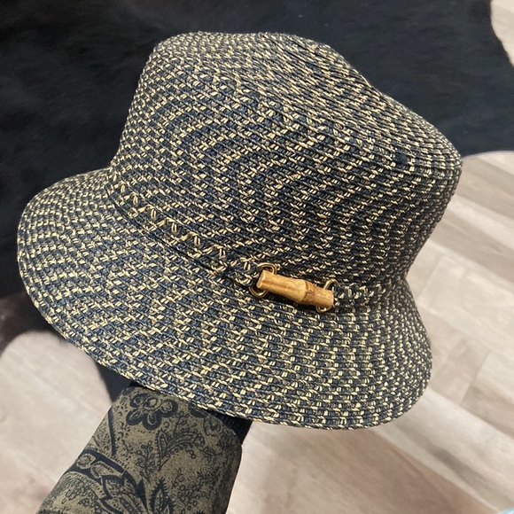 Nine West black and cream braided bucket hat, new - Picture 2 of 4